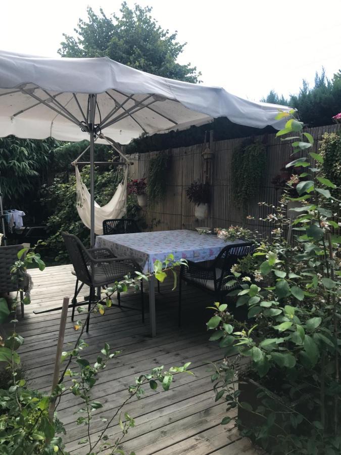 Gardencaravan Near Ghent In Green Area Extérieur photo