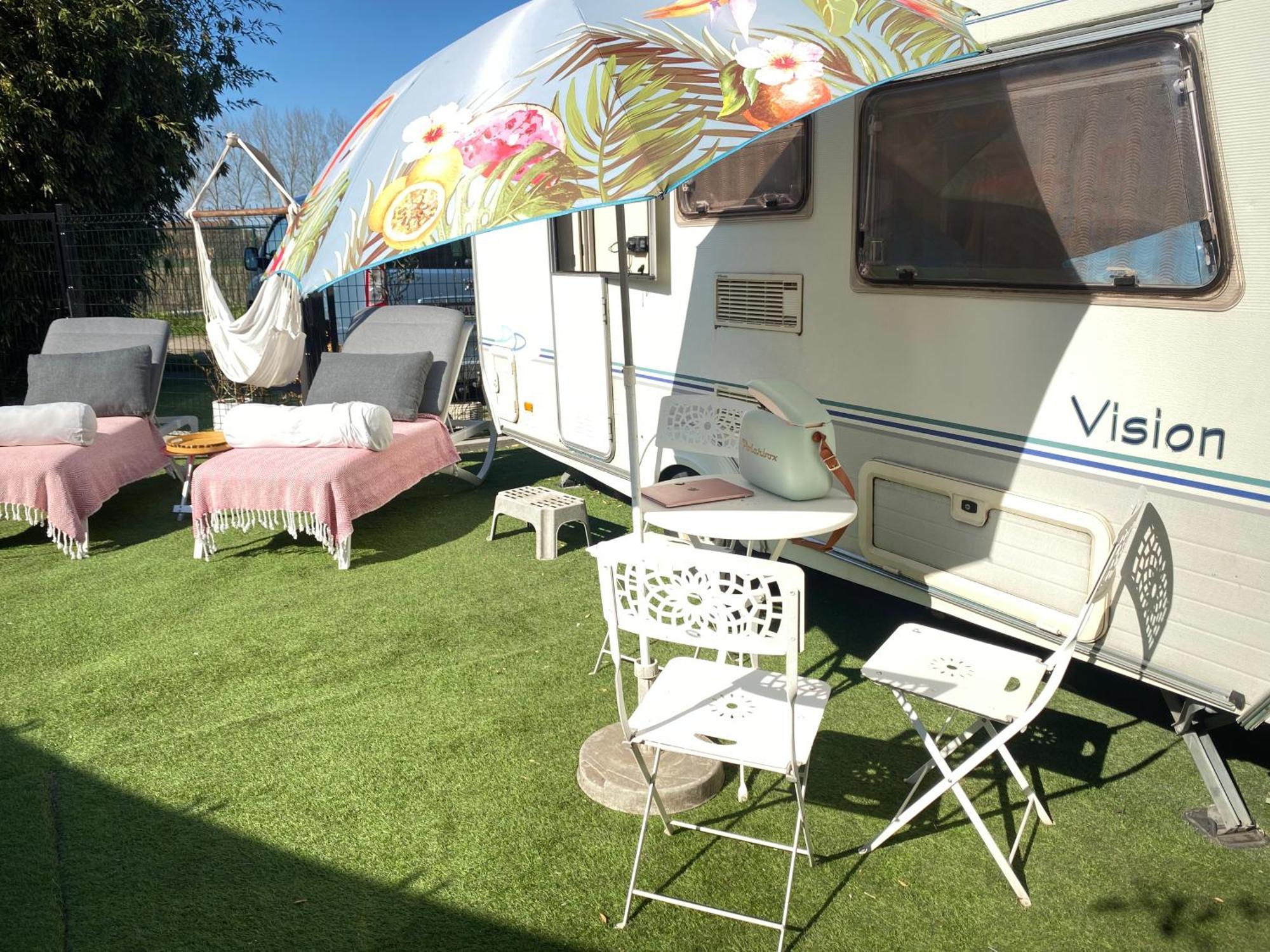Gardencaravan Near Ghent In Green Area Extérieur photo